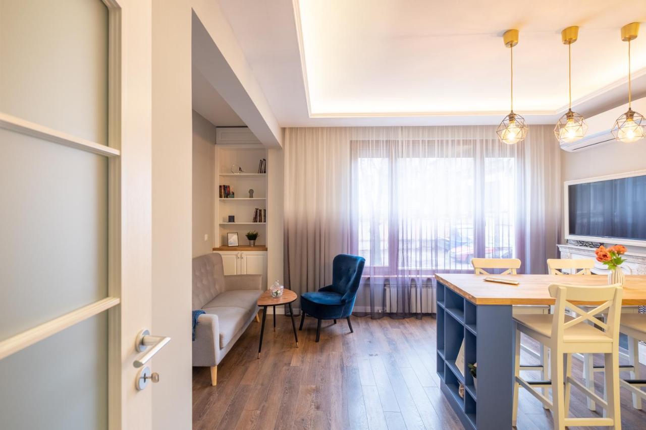 Designer & Cozy 2Bd Flat With A Parking In The City Center By Flat Mаnager Sofie Exteriér fotografie