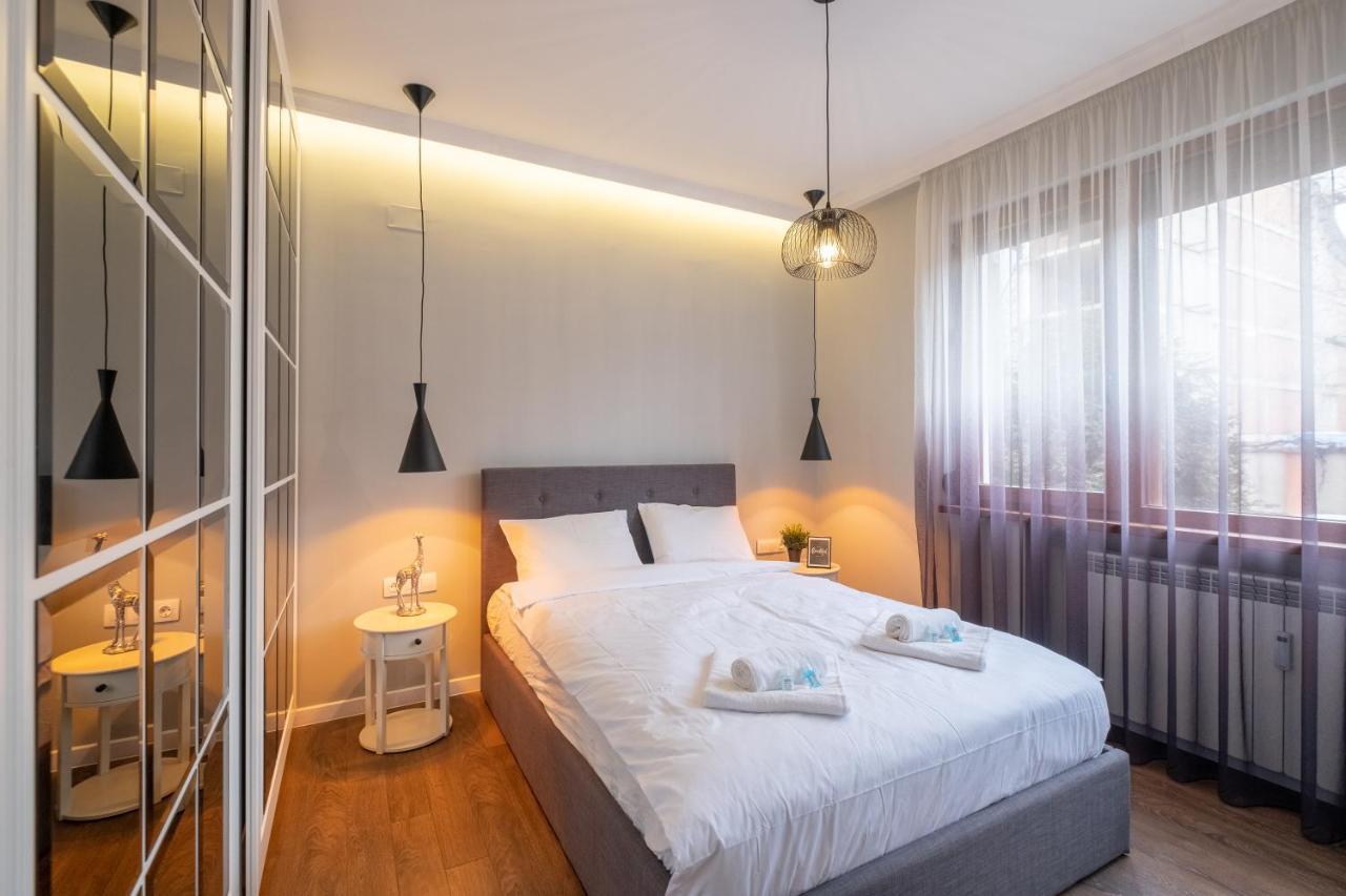 Designer & Cozy 2Bd Flat With A Parking In The City Center By Flat Mаnager Sofie Exteriér fotografie