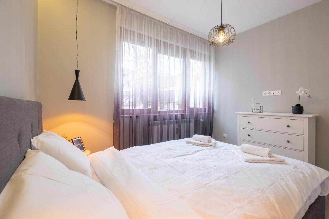 Designer & Cozy 2Bd Flat With A Parking In The City Center By Flat Mаnager Sofie Exteriér fotografie