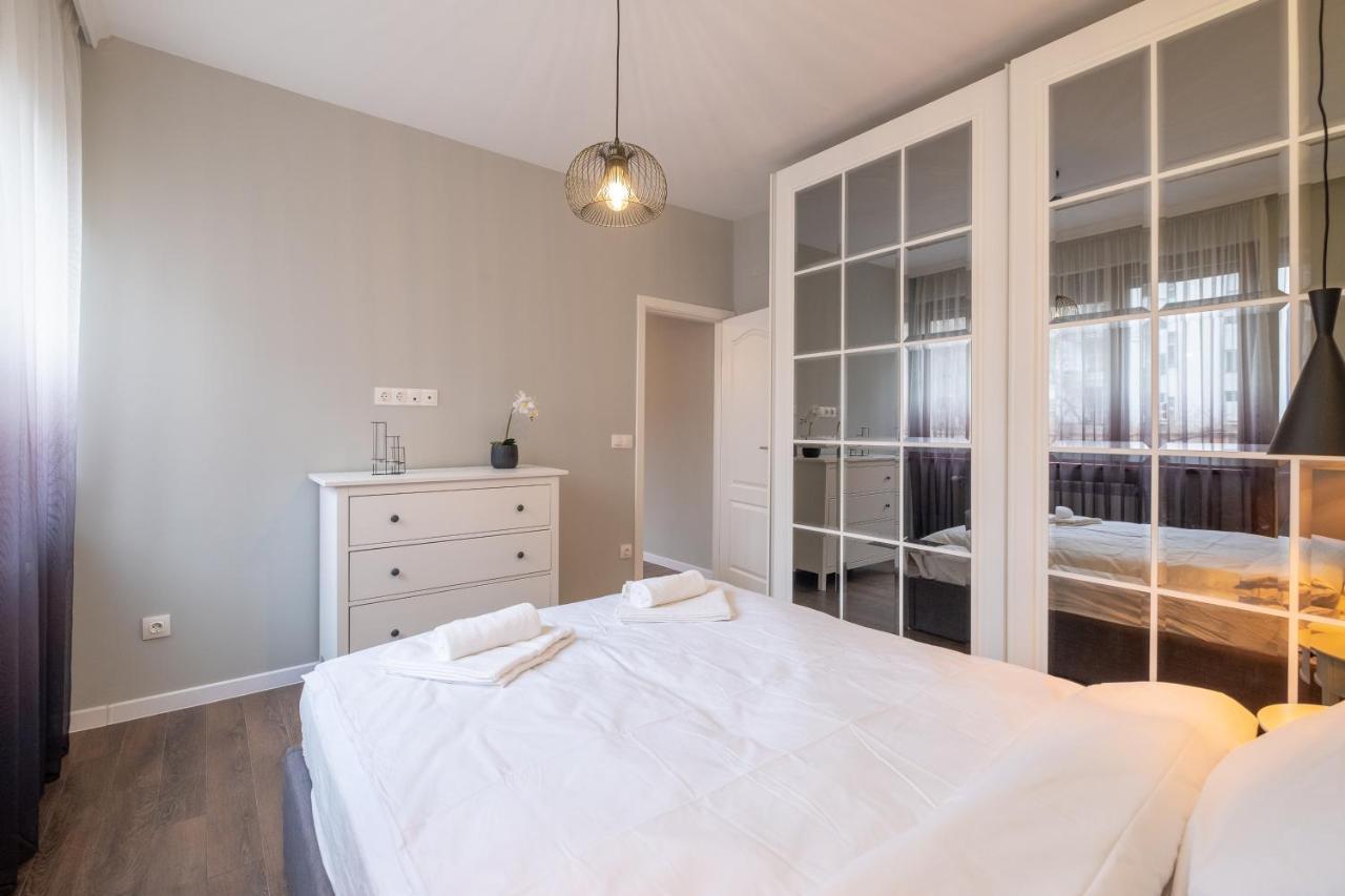 Designer & Cozy 2Bd Flat With A Parking In The City Center By Flat Mаnager Sofie Exteriér fotografie